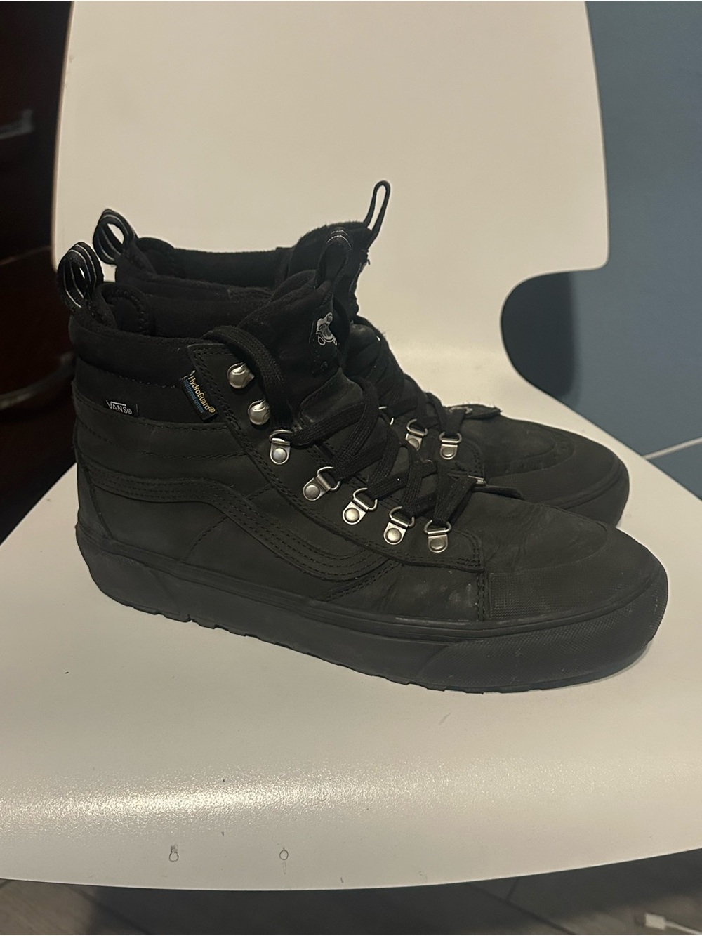 MT Black Men's Waterproof High-Top Hiking Boots